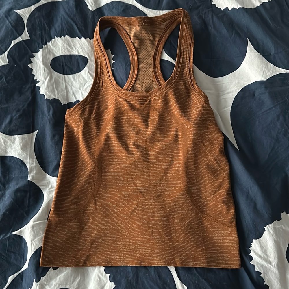 Lululemon Swiftly Tank in Brown Size 2